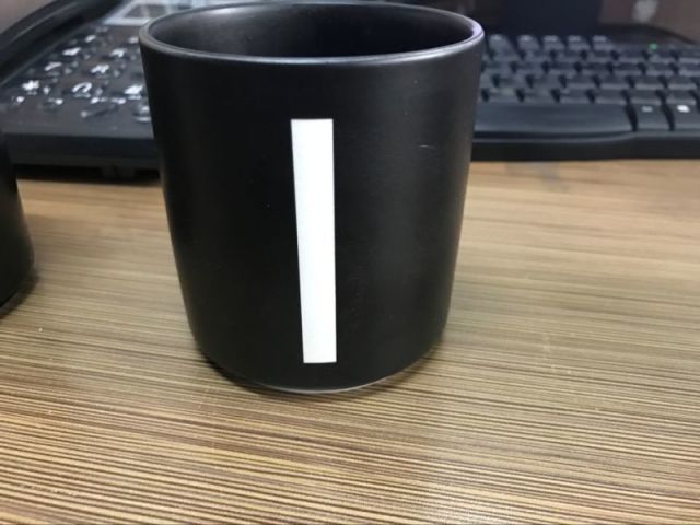 工艺陶瓷杯激光打标