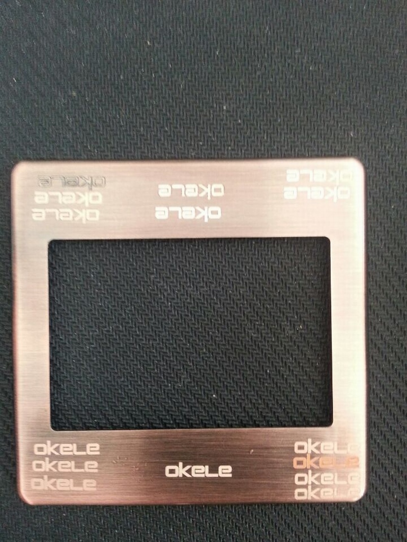 塑料开关外壳激光打标